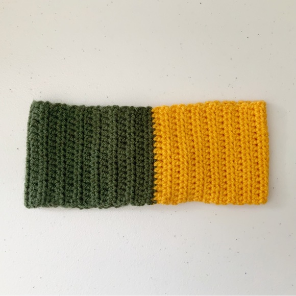 Crochet Color Block Twisted Ear Warmer Headband Homemade - Picture 5 of 7